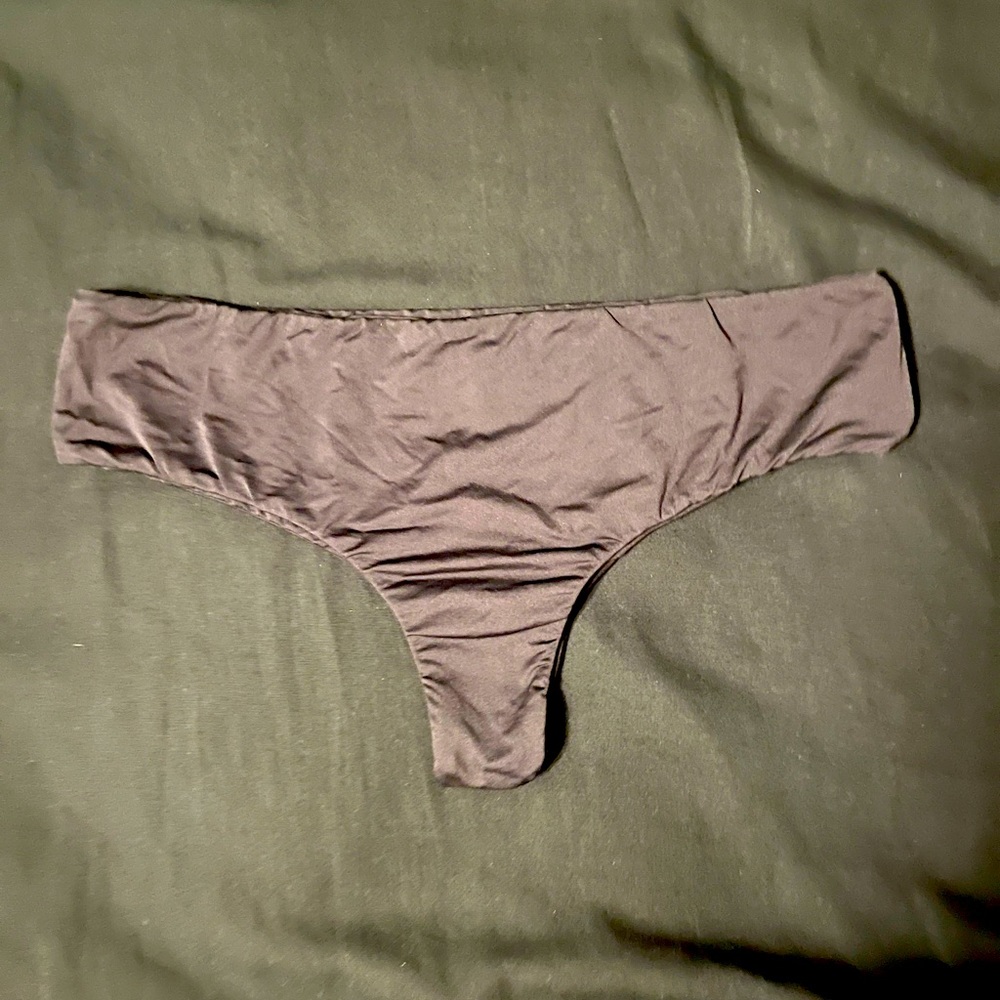 Black Mai bottoms